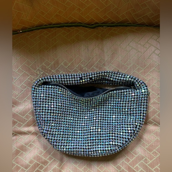 Sparkly Rhinestone Crystal Embellished Silver Clutch Handbag - Picture 4 of 6